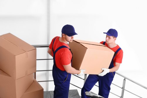 Van moving equipment and safety-focused moving preparation in Farringdon