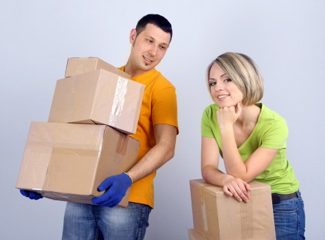 Packing and loading furniture into a removal van in Farringdon