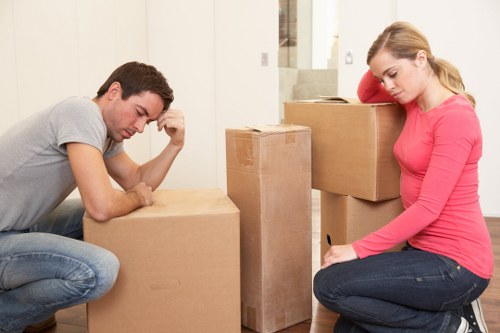 Local removal truck hire for flat moves around Farringdon